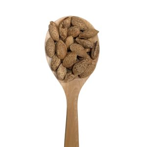 Almendra con cáscara tostada